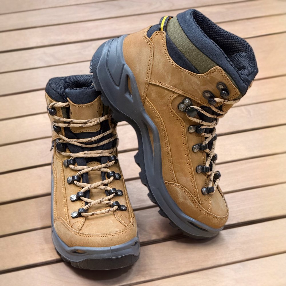 کفش کوهنوردی مکوان مدل لوا |طلایی|سبک و مناسب طبیعت‌گردی سه‌فصل